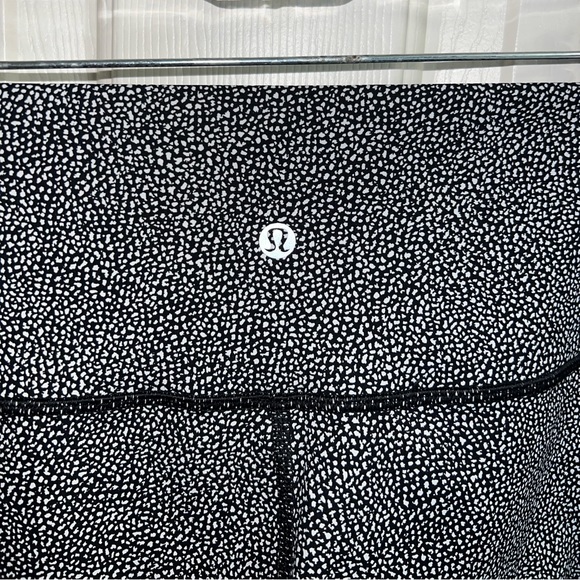 Lululemon 🍋 Wunder Under Hi-Rise Tight Full-On Luxtreme 28" Inseam Size 6 - Picture 10 of 11